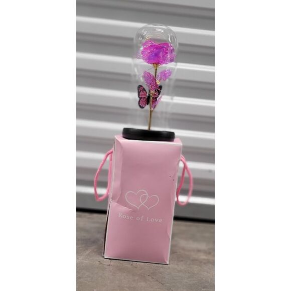 Beautiful Glass Rose Of Love Dome Great for a Wedding Anniversary - Picture 3 of 3